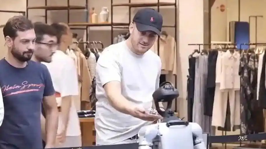 去中国工厂“打卡”