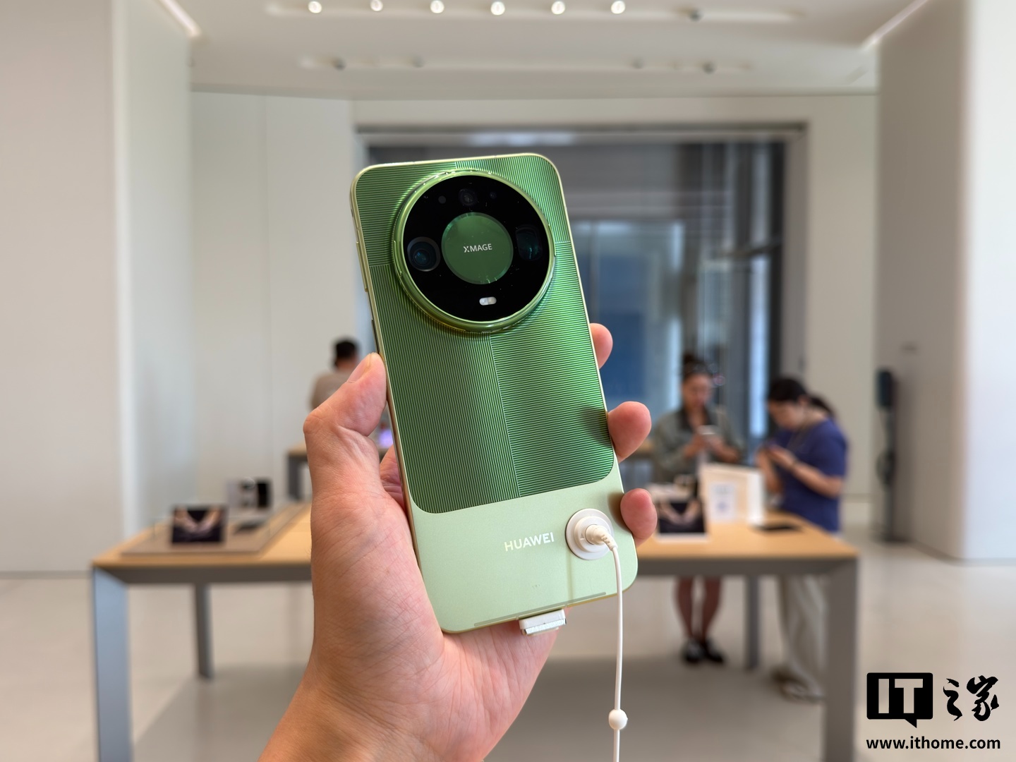 华为自研 Wi-Fi 7+ 芯片级协同技术支持设备上新，新增 Mate 90 系列手机