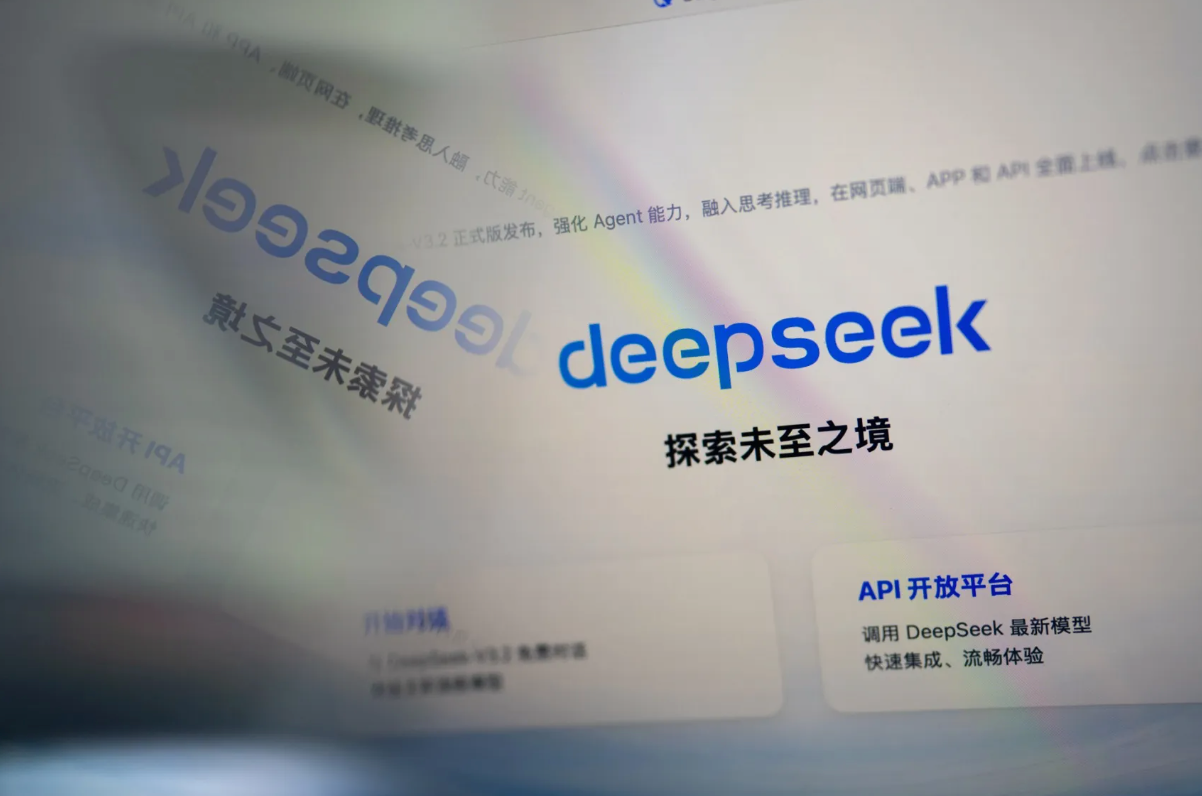 DeepSeek V4.1 Flash 发力，中美顶尖模型 LiveBench 跑分差距缩至 3%