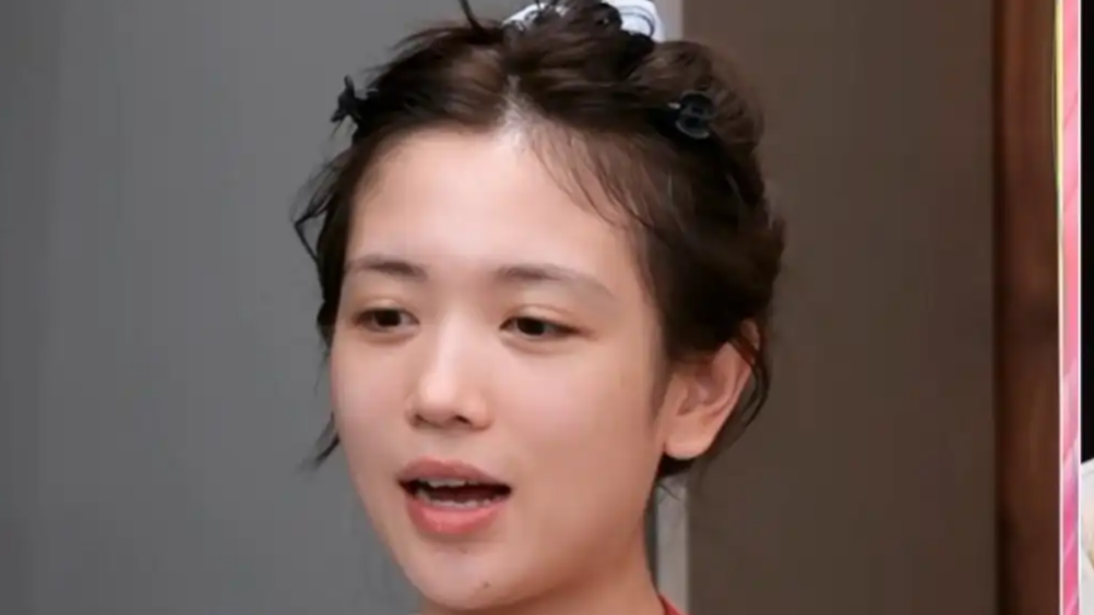 曝代露娃家破产母亲做月嫂供其追梦