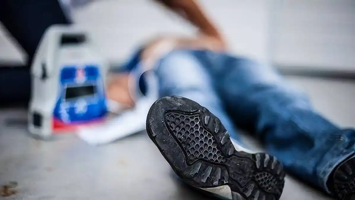 24岁女孩上午面试完晚上猝死