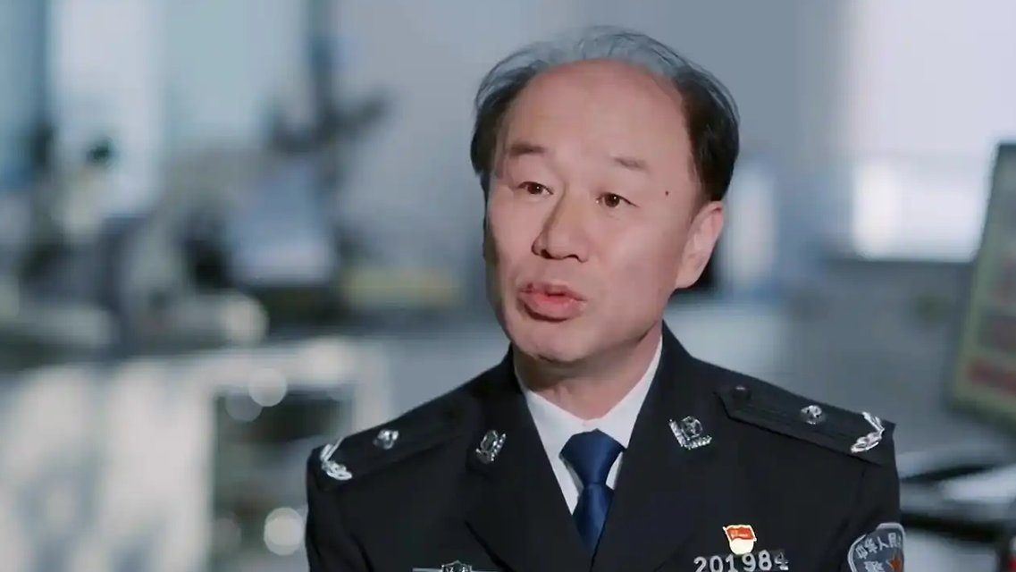 缅北电诈武装用AK47扫射逃跑人员